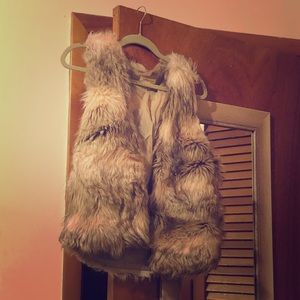 Fur vest
